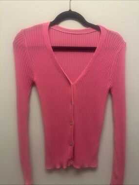 Slim Ribbed V-Neck Button-Front Sweater in Pink